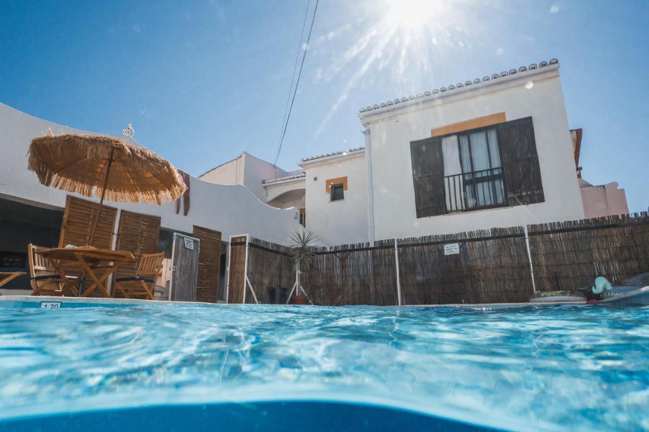 Bura Surfhouse * לאגוּ‏ש